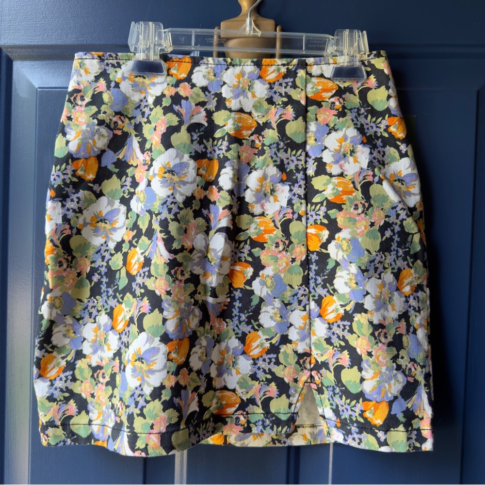 Wild Fable bnwt {4} black floral print a-line mini skirt
